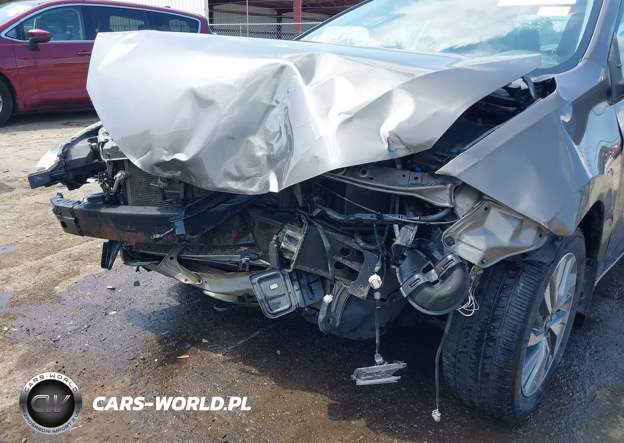 2018 Toyota Corolla Xle VIN:2T1BURHE5JC014808 - 6