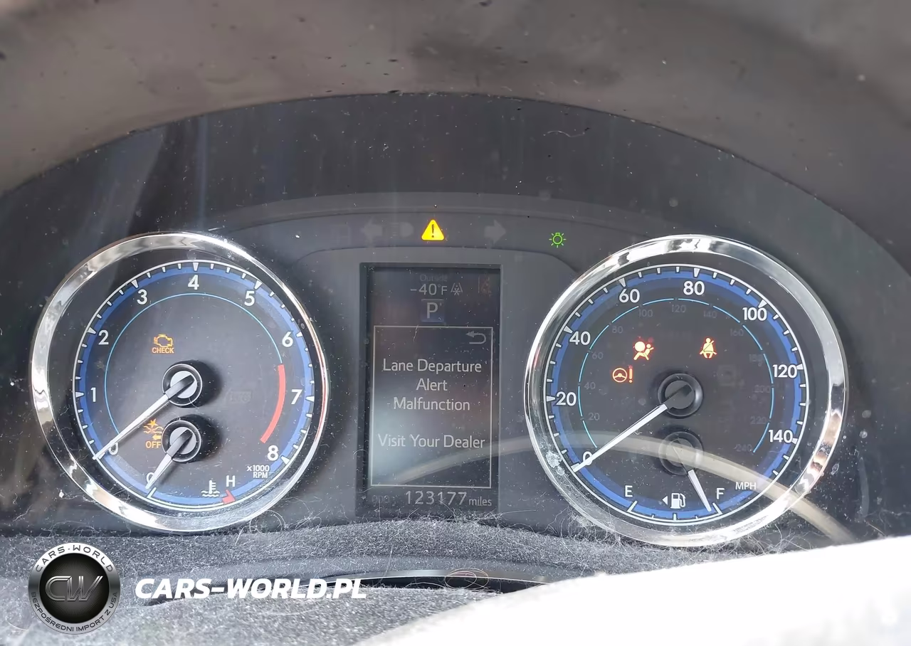 2018 Toyota Corolla Xle VIN:2T1BURHE5JC014808 - 7