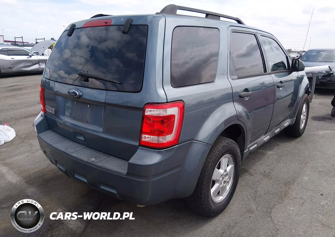 2010 Ford Escape Xlt VIN:1FMCU0D72AKC61902 - 4