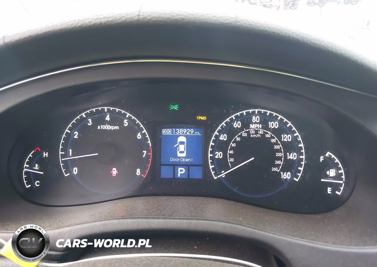 2011 Hyundai Genesis 4.6 VIN:KMHGC4DF8BU126514 - 7