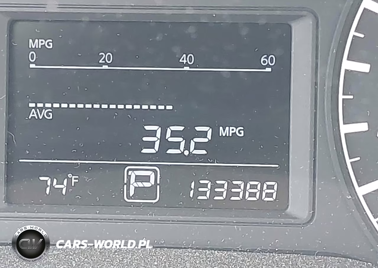 2017 Nissan Sentra S VIN:3N1AB7AP7HY357957 - 15