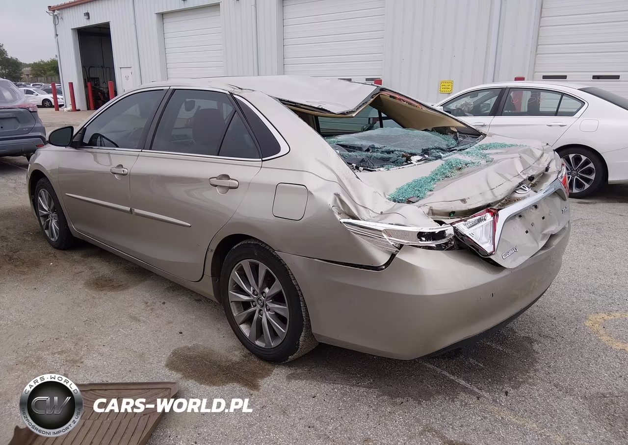 2016 Toyota Camry Xle VIN:4T1BF1FK6GU539789 - 3