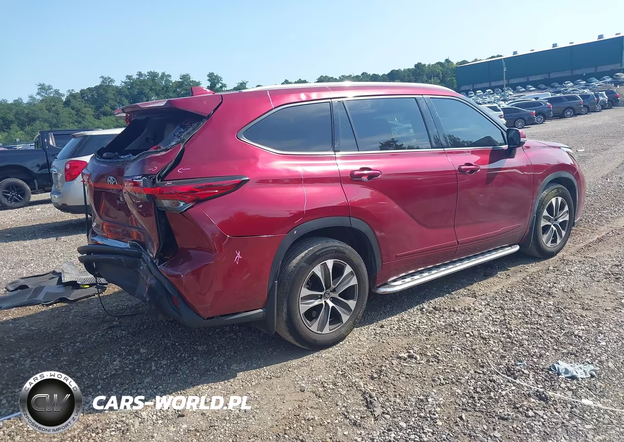 2022 Toyota Highlander Xle VIN:5TDHZRBH6NS214477 - 4