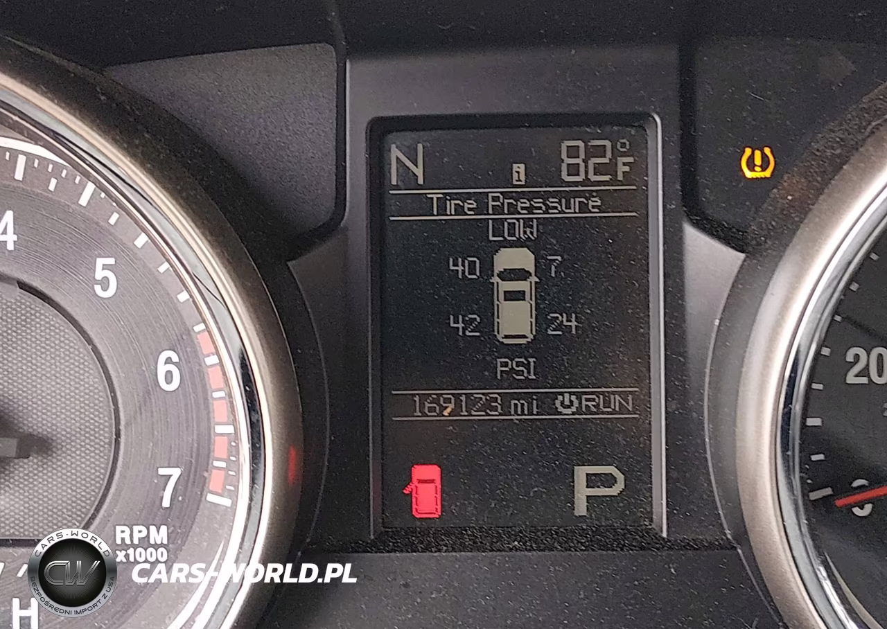2011 Jeep Grand Cherokee Limited VIN:1J4RR5GT9BC552019 - 16