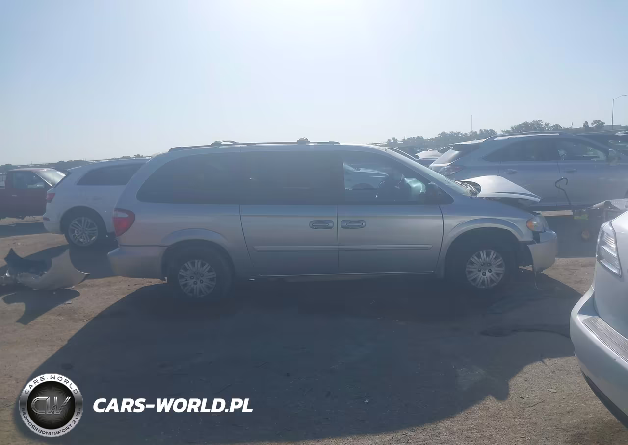 2007 Chrysler Town & Country Lx VIN:2A4GP44R17R146699 - 13