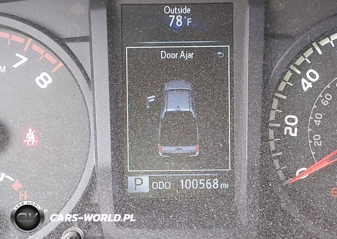 2018 Toyota Tacoma Sr VIN:5TFAX5GN6JX117461 - 16
