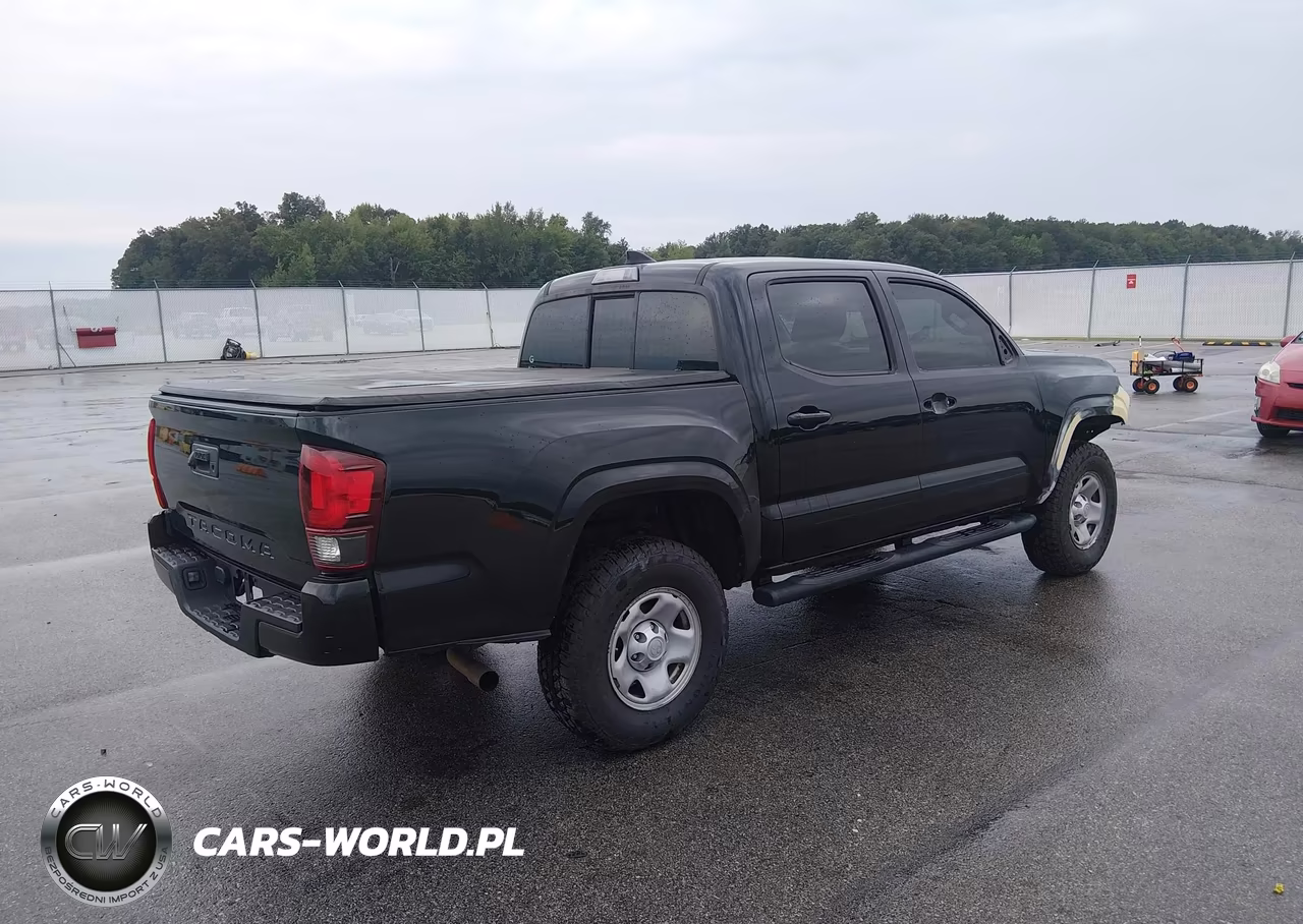 2018 Toyota Tacoma Sr VIN:5TFAX5GN6JX117461 - 4
