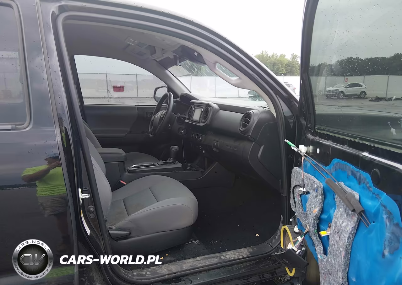 2018 Toyota Tacoma Sr VIN:5TFAX5GN6JX117461 - 5