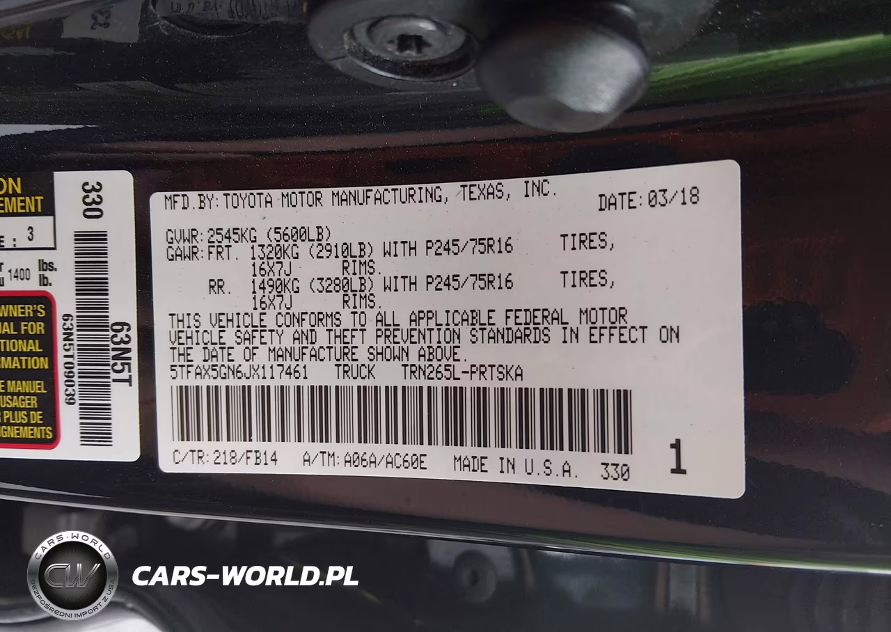 2018 Toyota Tacoma Sr VIN:5TFAX5GN6JX117461 - 9
