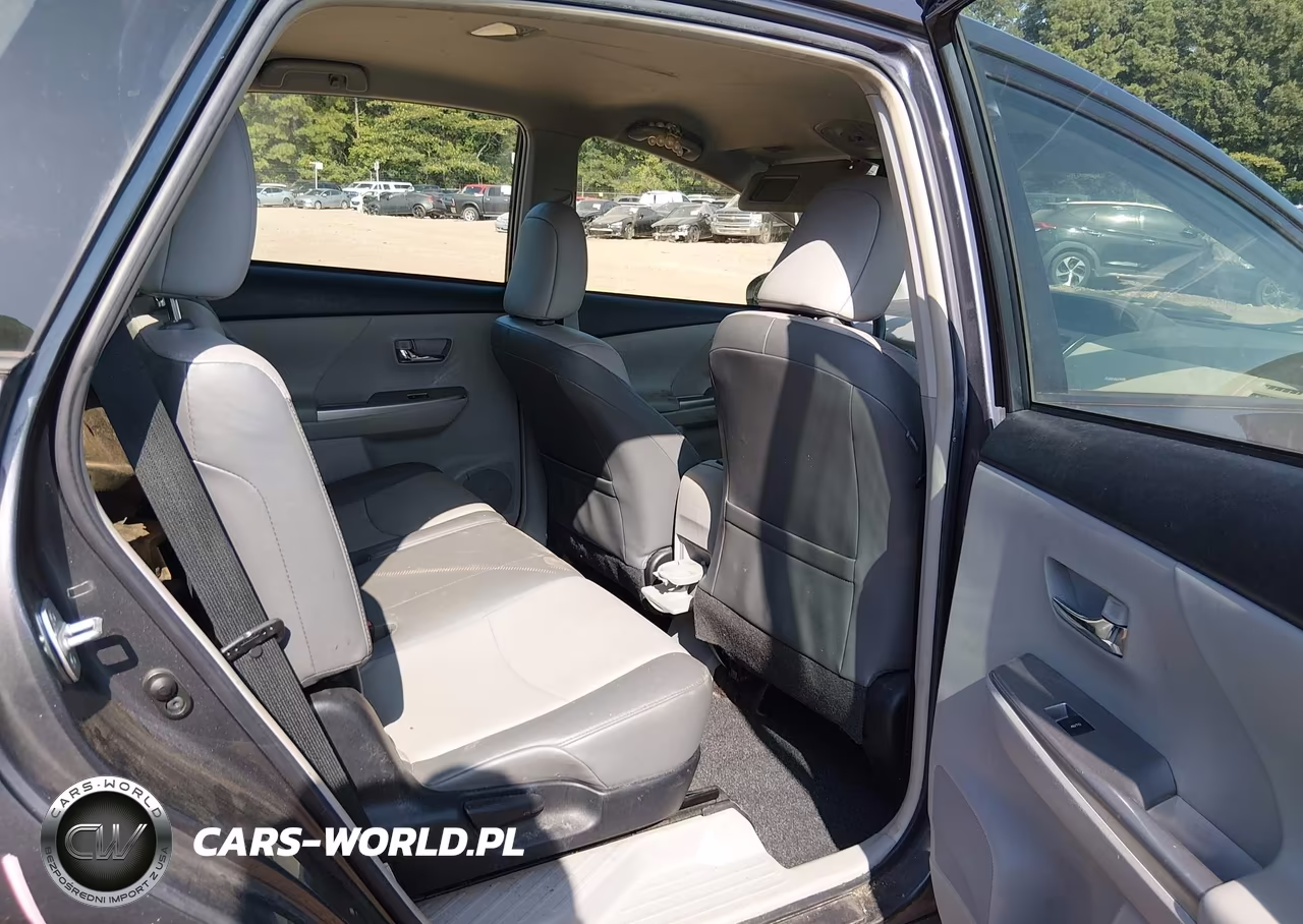 2016 Toyota Prius V Four VIN:JTDZN3EU6GJ041100 - 8
