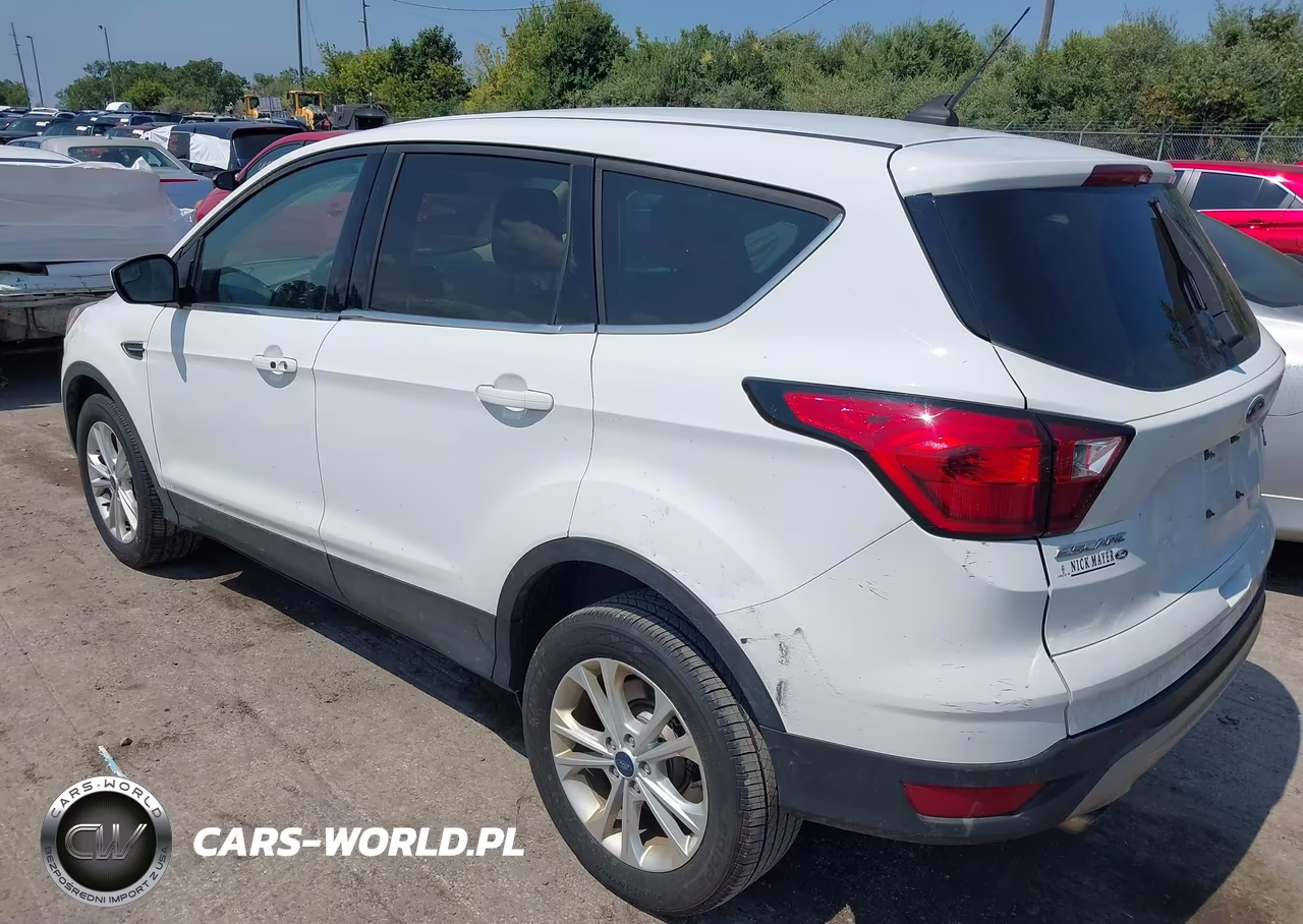 2019 Ford Escape Se VIN:1FMCU0GD0KUA03062 - 3