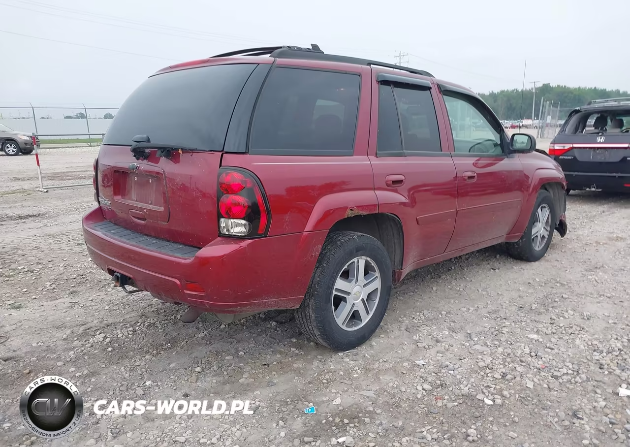 2007 Chevrolet Trailblazer Lt VIN:1GNDT13S772268352 - 4