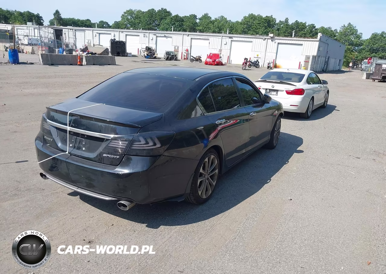 2015 Honda Accord Sport VIN:1HGCR2F55FA110516 - 4