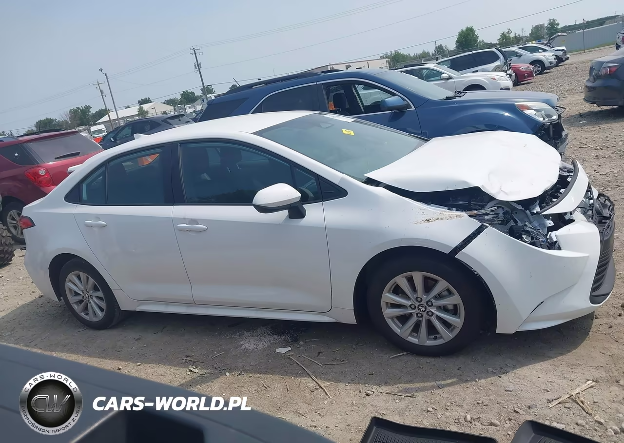 2026 Toyota Corolla Le VIN:5YFB4MDE5TP422253 - 13