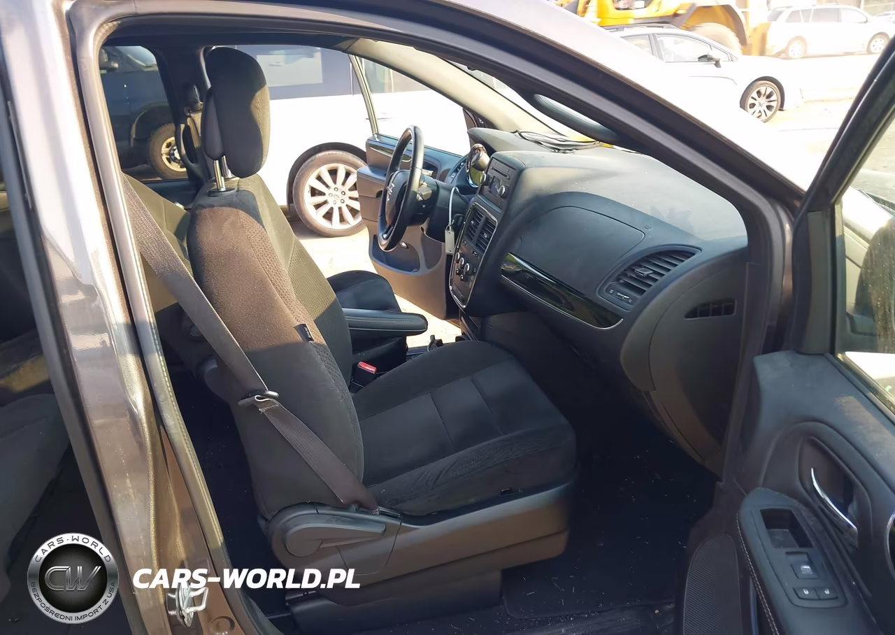 2016 Dodge Grand Caravan Se Plus VIN:2C4RDGBG5GR359794 - 5