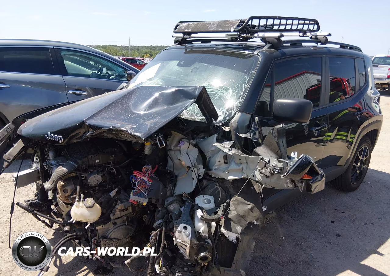 2023 Jeep Renegade Latitude 4X4 VIN:ZACNJDB17PPP34877 - 2