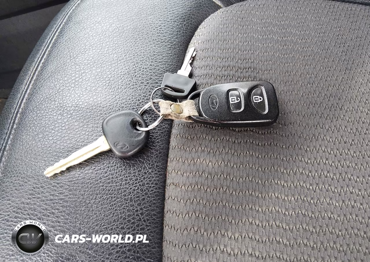 2011 Hyundai Tucson Gls VIN:KM8JU3ACXBU292931 - 11