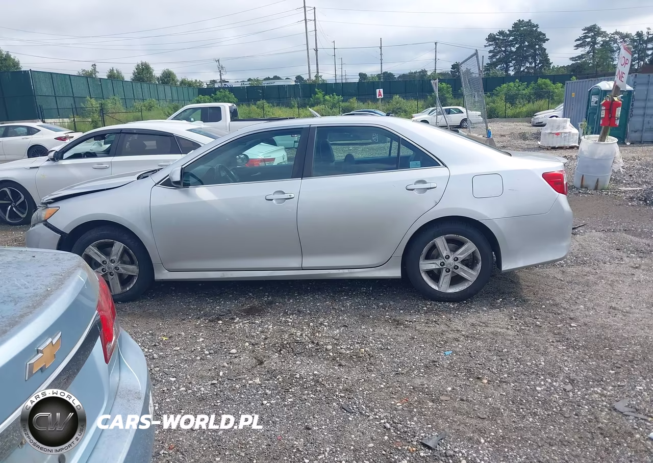 2013 Toyota Camry Se VIN:4T1BF1FK8DU721988 - 14