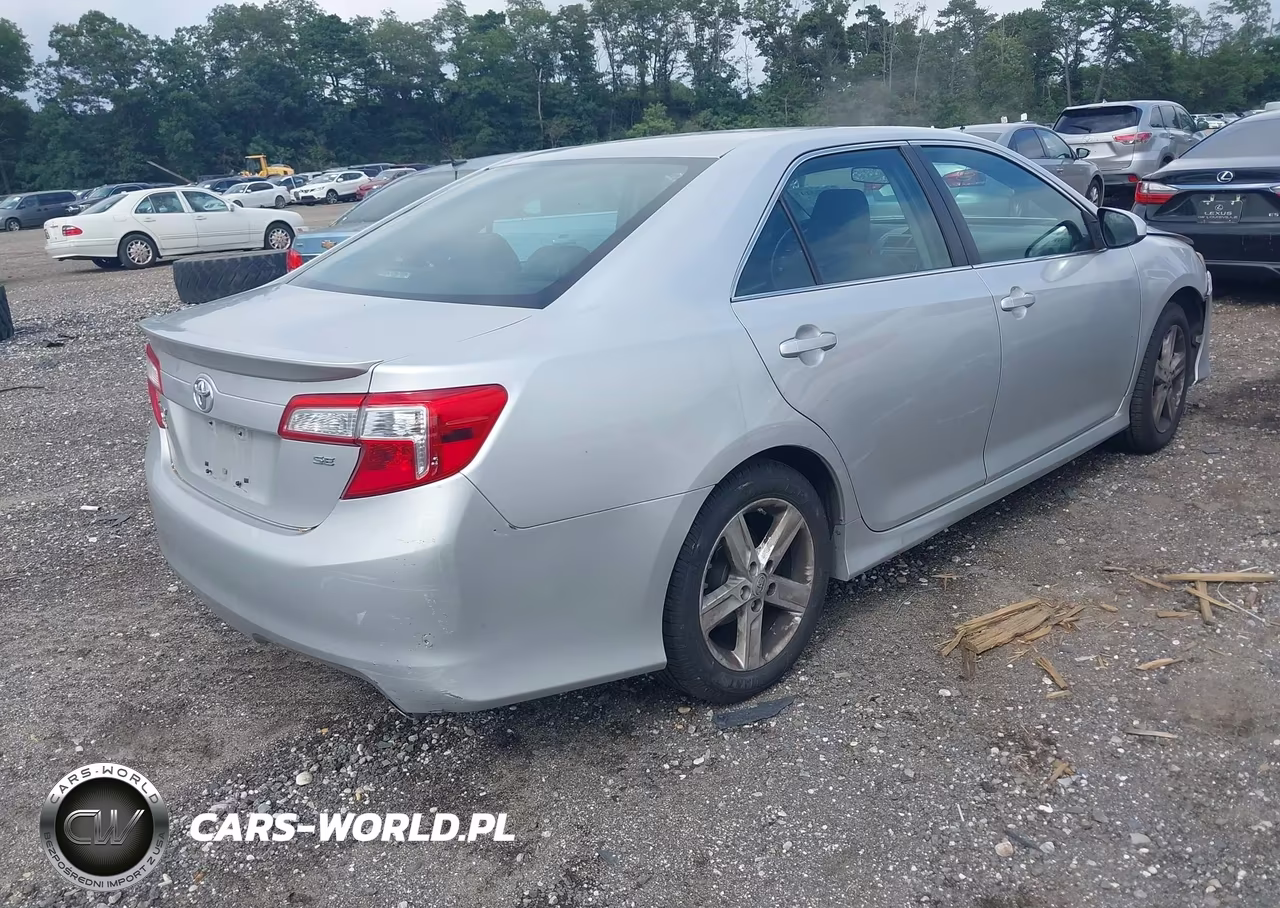 2013 Toyota Camry Se VIN:4T1BF1FK8DU721988 - 4