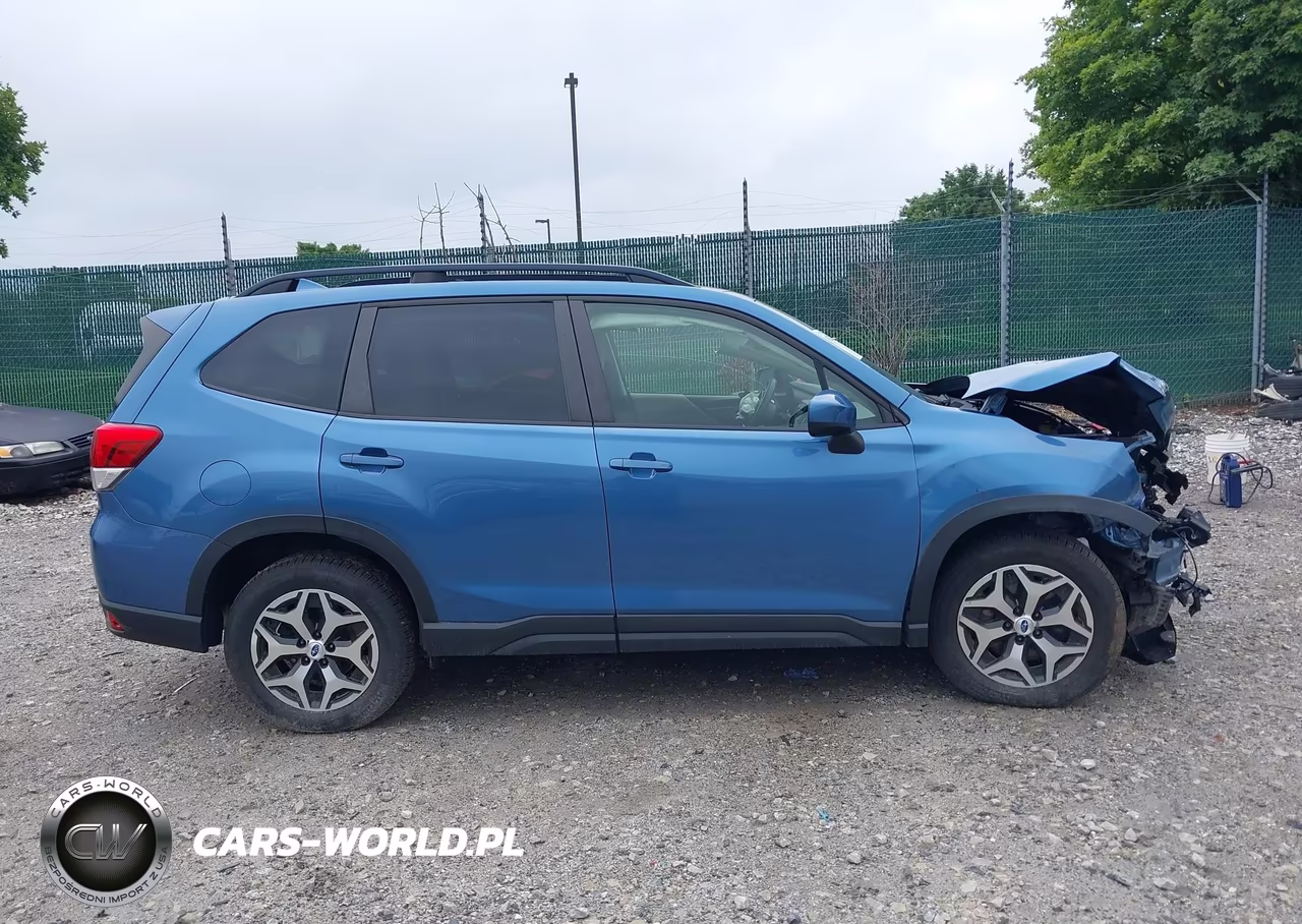 2020 Subaru Forester Premium VIN:JF2SKAJC6LH597471 - 12