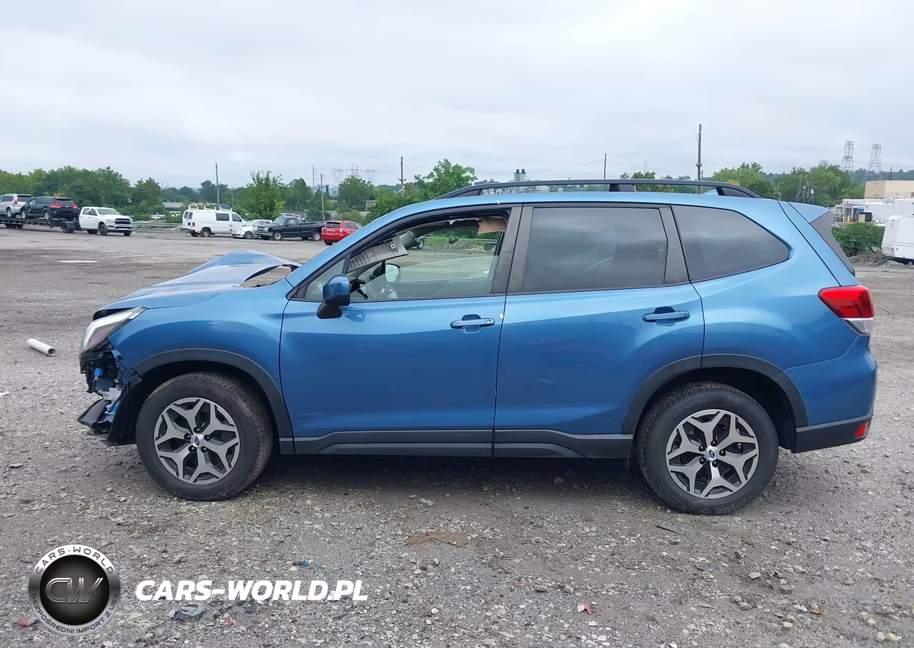 2020 Subaru Forester Premium VIN:JF2SKAJC6LH597471 - 13