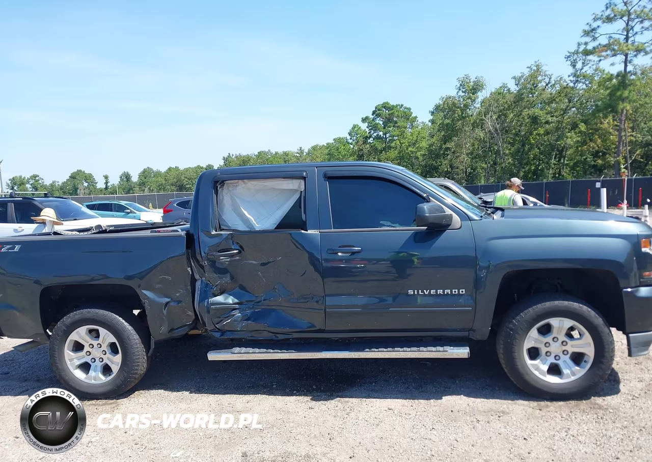 2018 Chevrolet Silverado 1500 2Lt VIN:3GCUKREC5JG360168 - 13
