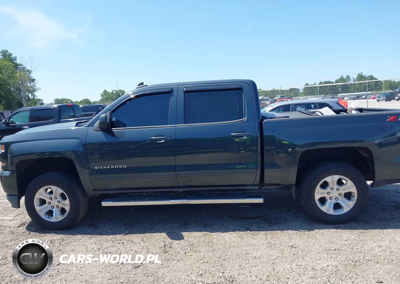 2018 Chevrolet Silverado 1500 2Lt VIN:3GCUKREC5JG360168 - 14
