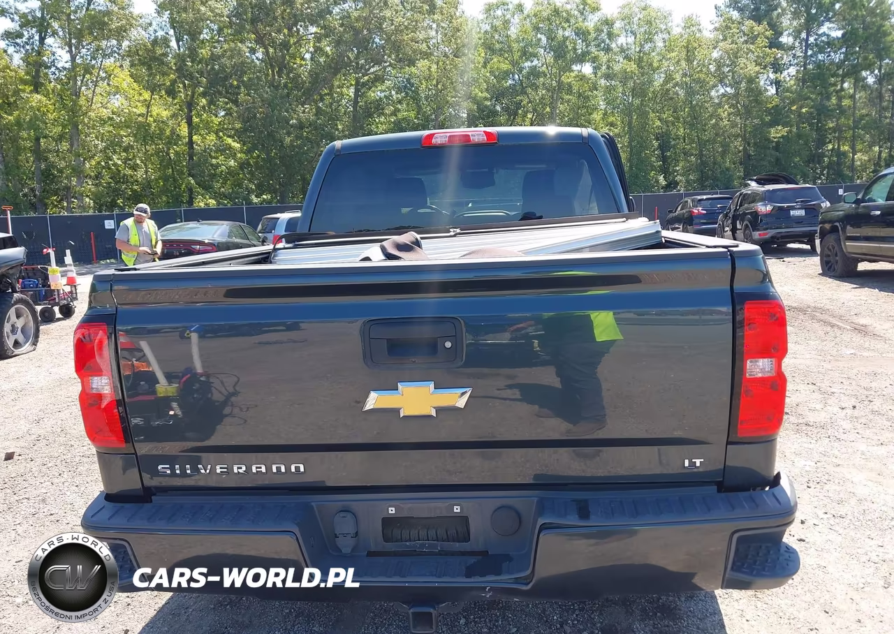 2018 Chevrolet Silverado 1500 2Lt VIN:3GCUKREC5JG360168 - 16
