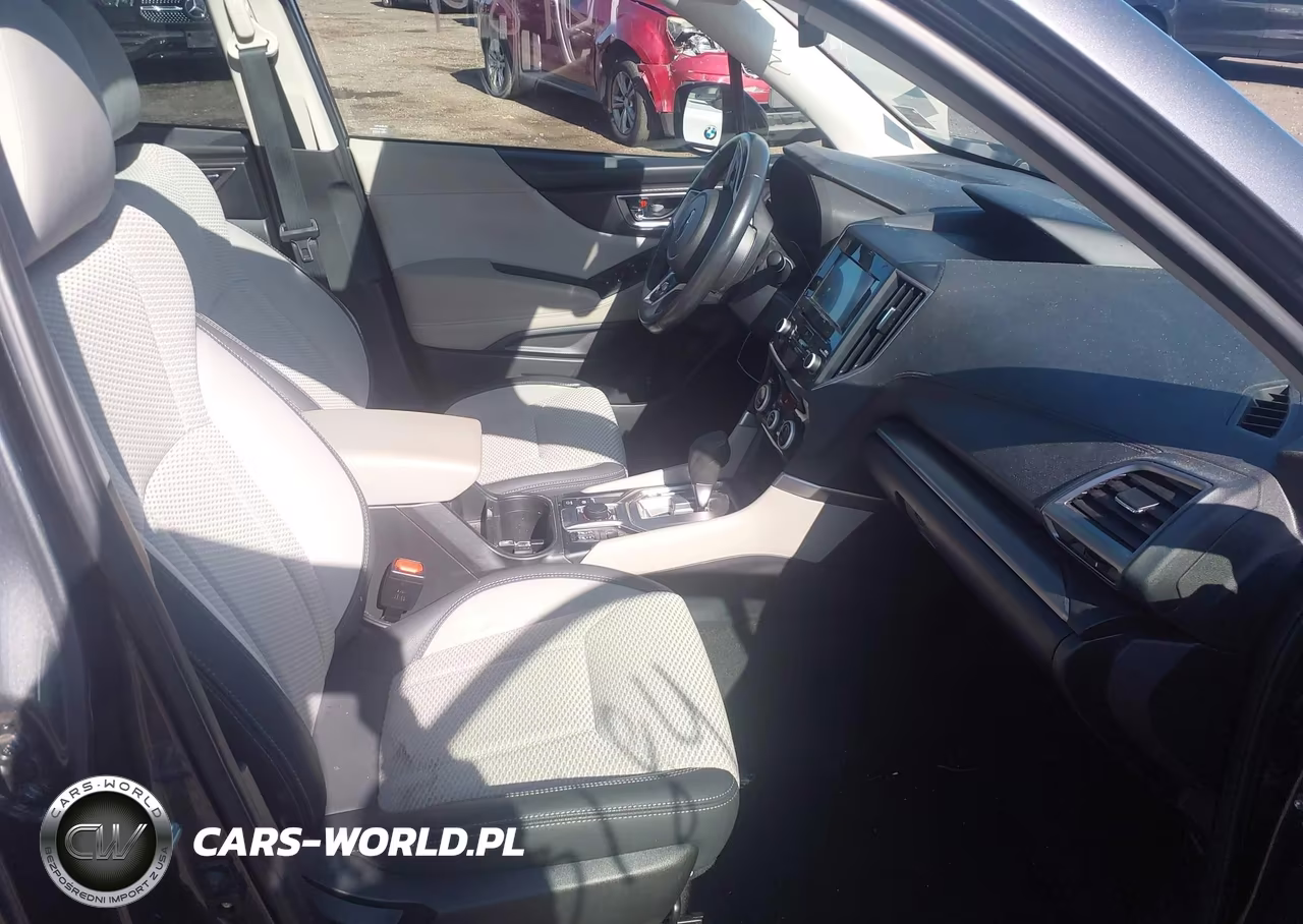 2023 Subaru Forester Premium VIN:JF2SKAEC4PH471609 - 5
