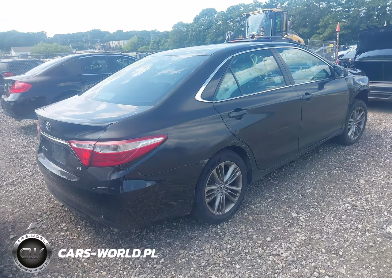 2016 Toyota Camry Se VIN:4T1BF1FK8GU600981 - 4