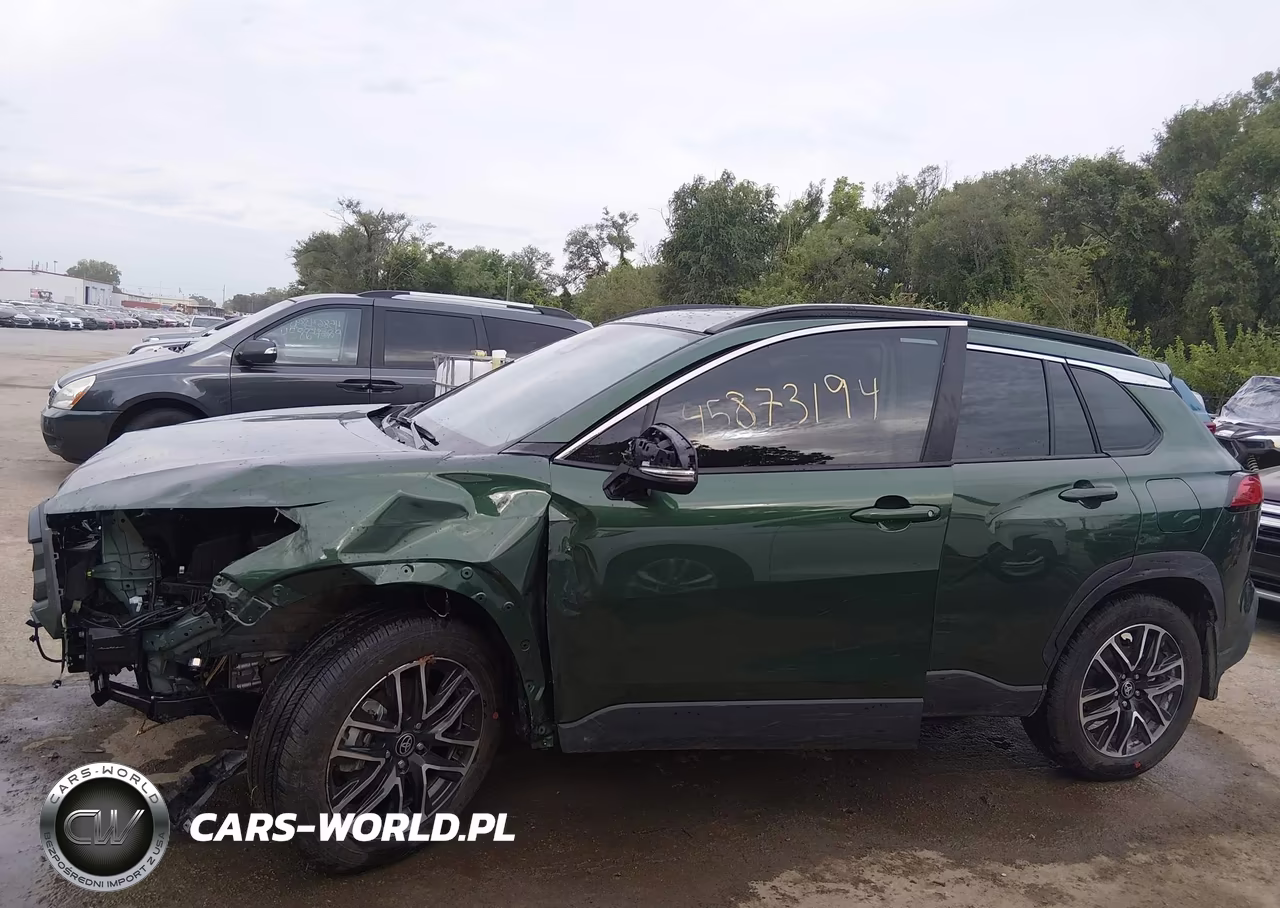 2026 Toyota Corolla Cross Xle VIN:7MUDAABG7TV180941 - 15