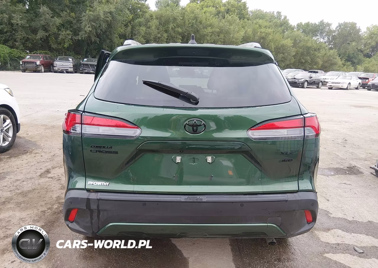 2026 Toyota Corolla Cross Xle VIN:7MUDAABG7TV180941 - 17