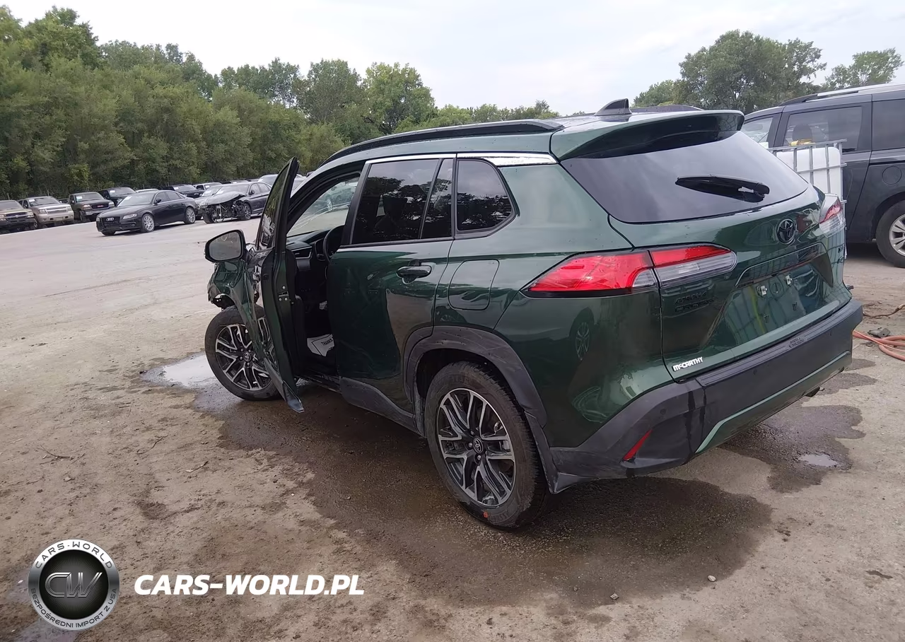 2026 Toyota Corolla Cross Xle VIN:7MUDAABG7TV180941 - 3