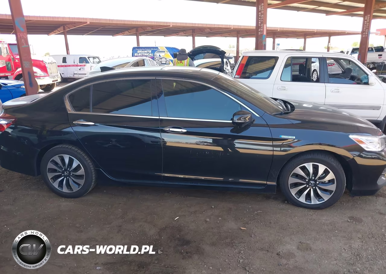 2017 Honda Accord Hybrid Touring VIN:JHMCR6F7XHC005709 - 12