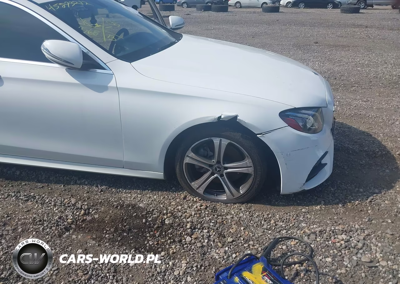 2018 Mercedes-Benz E 300 VIN:WDDZF4JB7JA469942 - 18