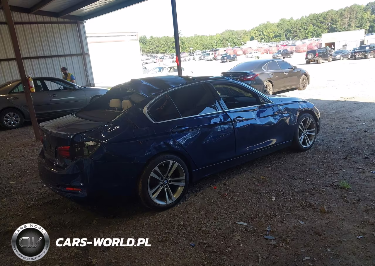2018 BMW 330I xDrive VIN:WBA8D9C59JA615996 - 4