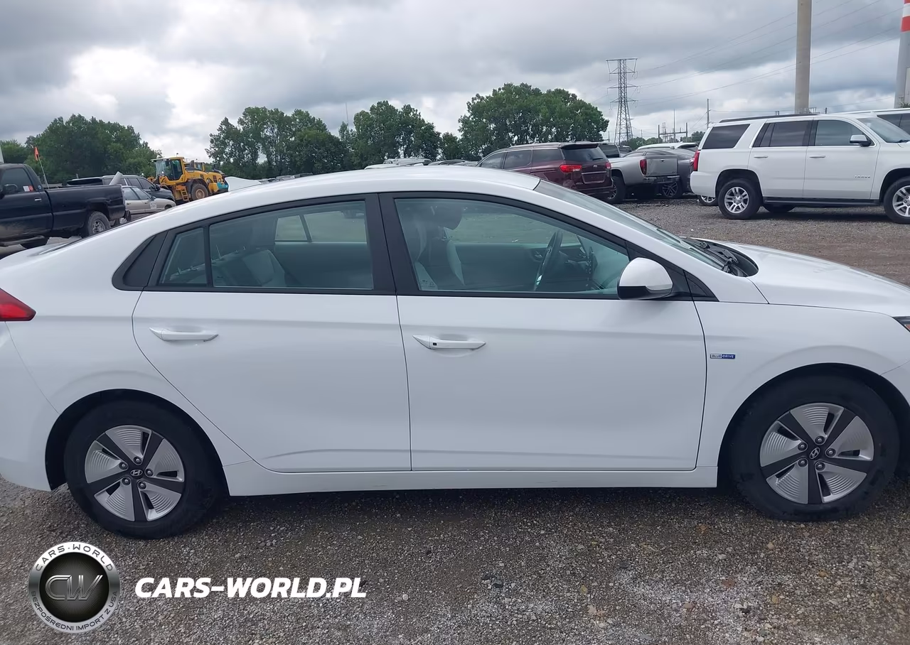 2020 Hyundai Ioniq Hybrid Blue VIN:KMHC65LC3LU232731 - 13
