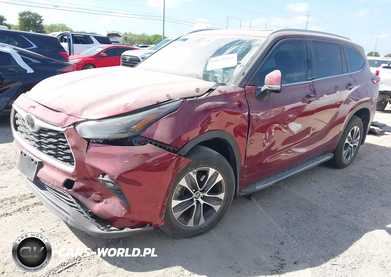 2022 Toyota Highlander Xle VIN:5TDGZRBH4NS225067 - 2
