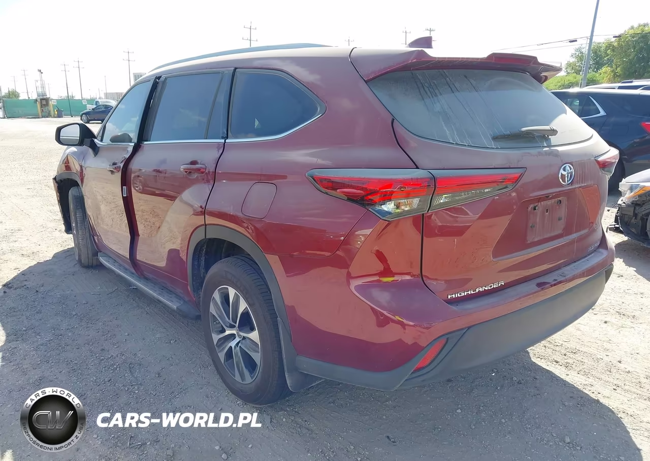 2022 Toyota Highlander Xle VIN:5TDGZRBH4NS225067 - 3