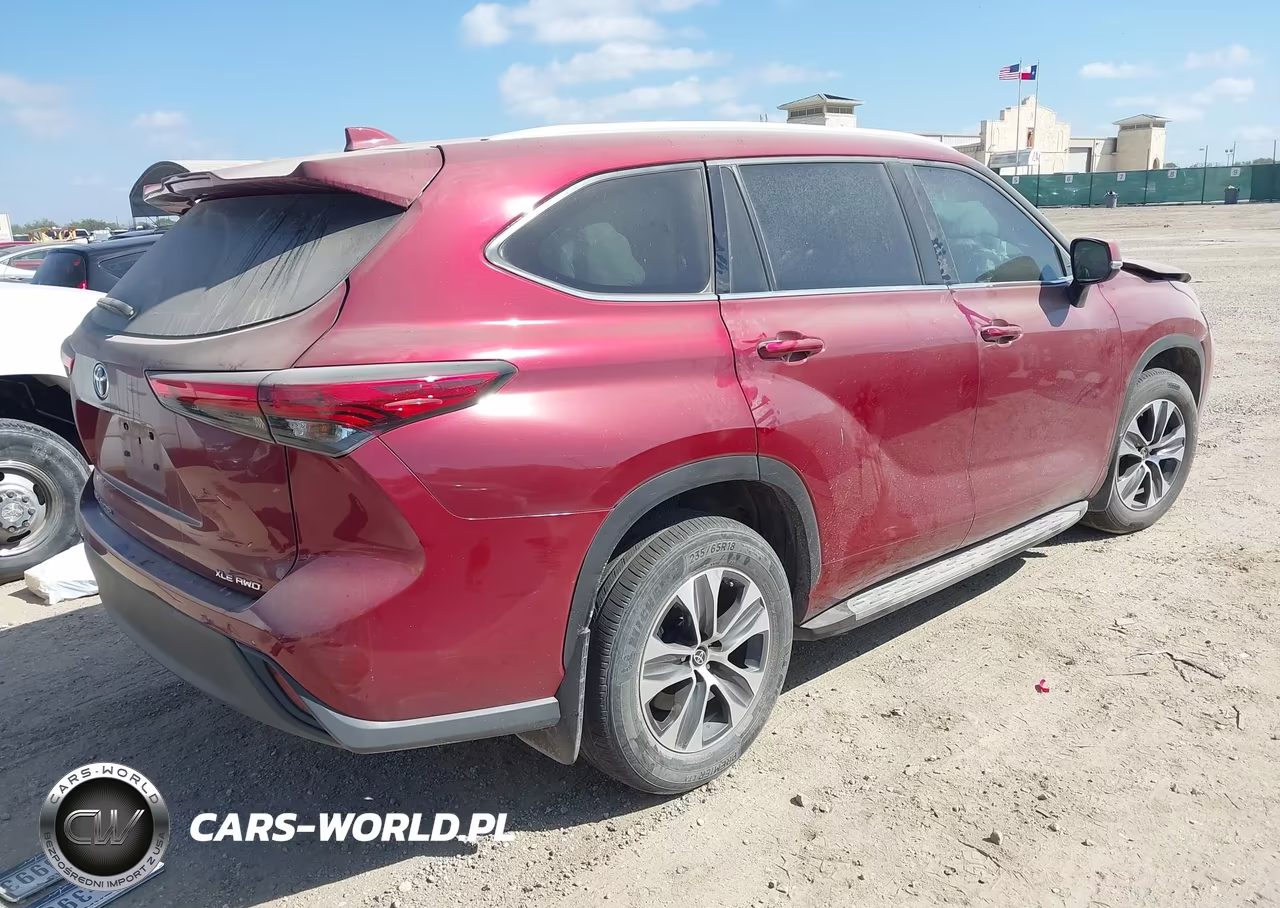 2022 Toyota Highlander Xle VIN:5TDGZRBH4NS225067 - 4