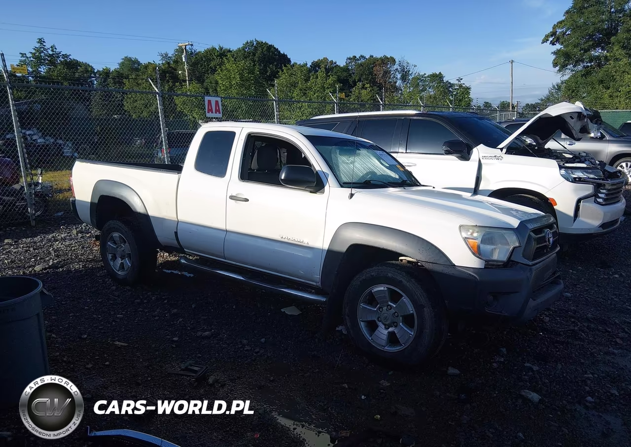 2012 Toyota Tacoma Base V6 VIN:5TFUU4ENXCX047355 - 13