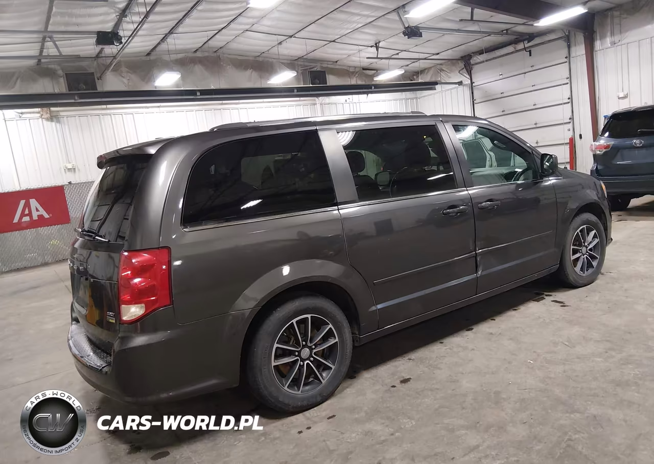 2017 Dodge Grand Caravan Sxt VIN:2C4RDGCG6HR814572 - 4