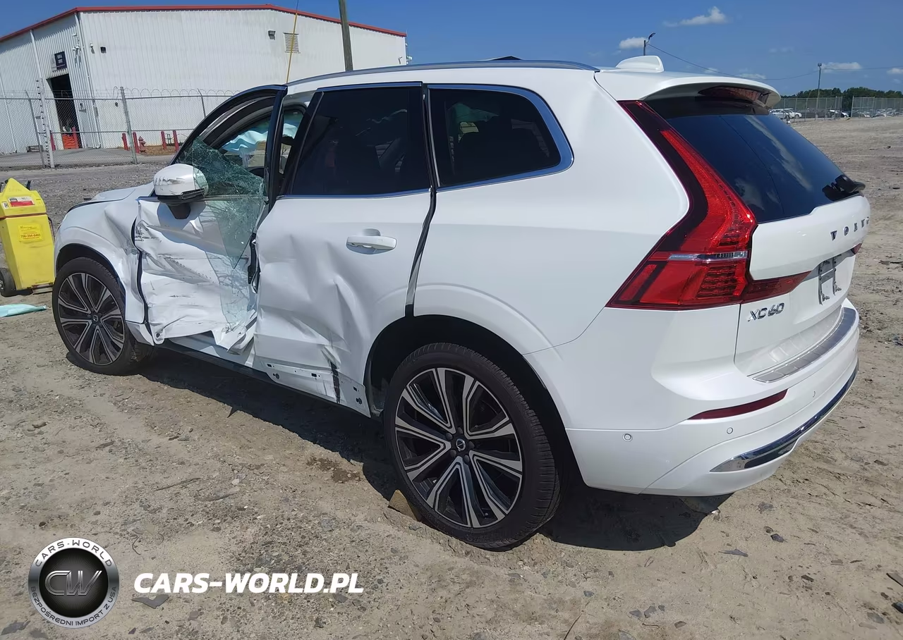 2023 Volvo Xc60 B5 Ultimate Bright Theme VIN:YV4L12DA9P1347062 - 3