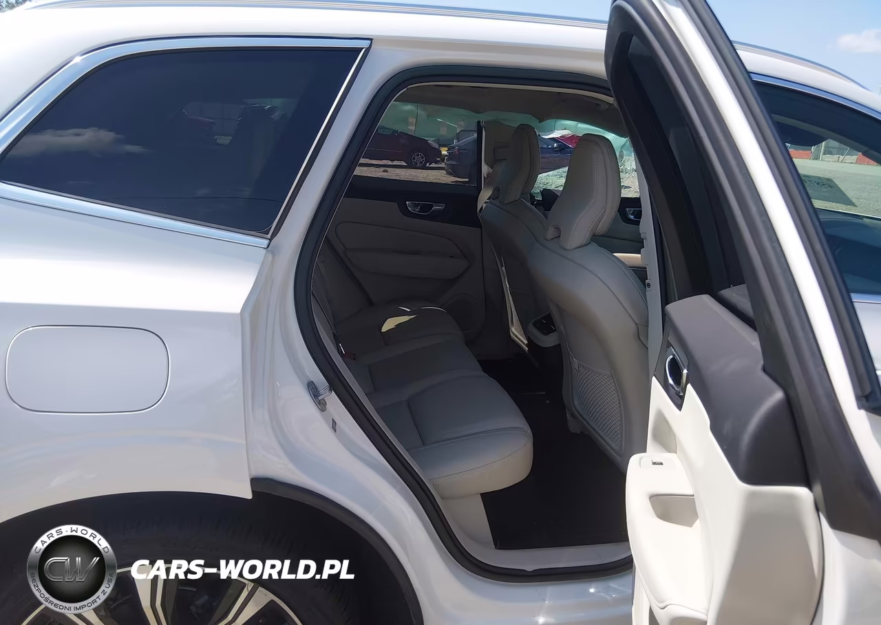2023 Volvo Xc60 B5 Ultimate Bright Theme VIN:YV4L12DA9P1347062 - 8