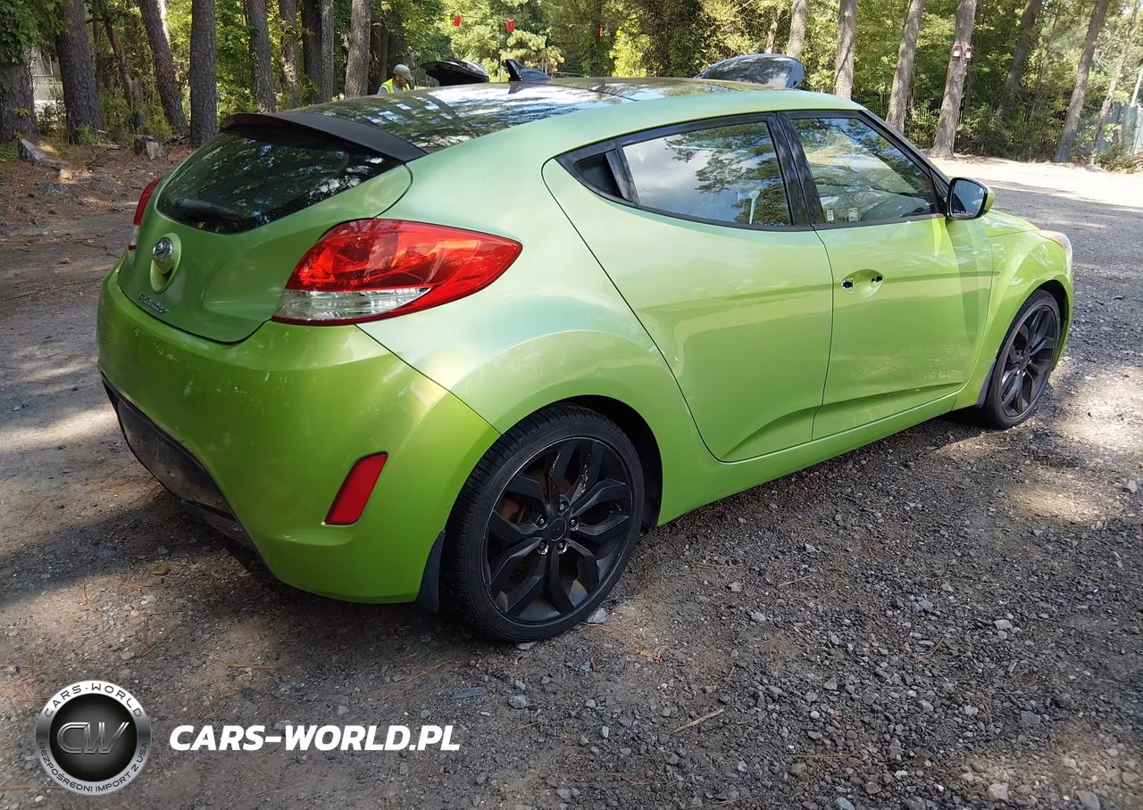 2012 Hyundai Veloster Base W-Black VIN:KMHTC6AD0CU044002 - 4