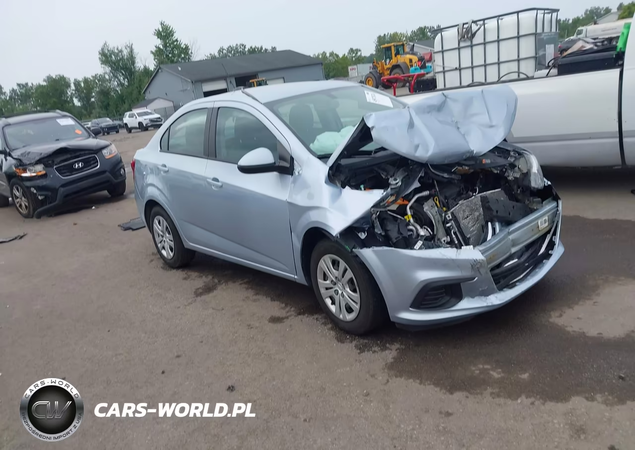 2017 Chevrolet Sonic Ls Auto – zdjęcie 1 z 16