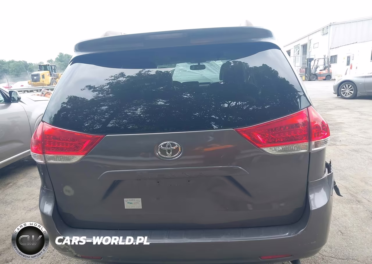 2013 Toyota Sienna Xle V6 8 Passenger VIN:5TDYK3DC4DS372947 - 16
