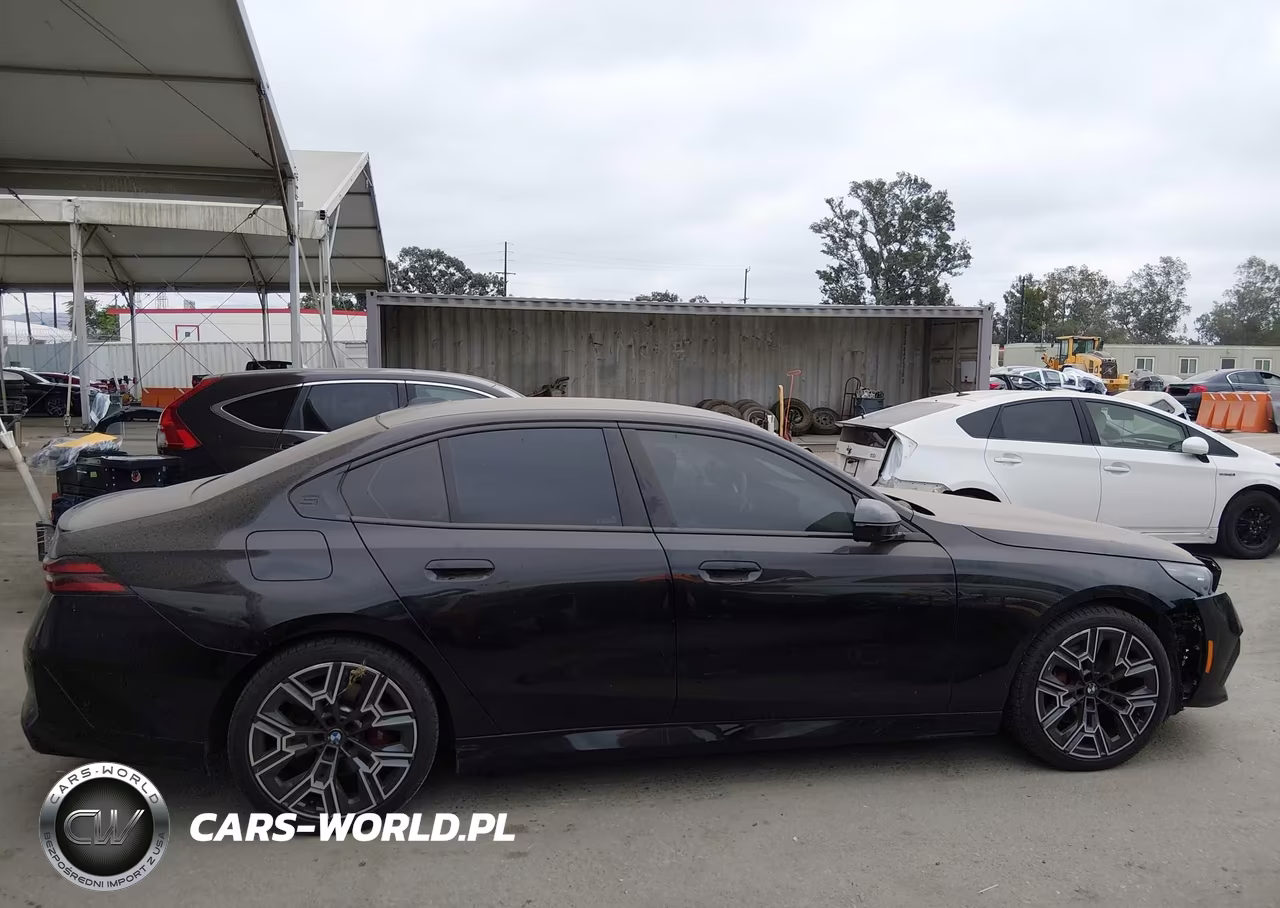 2024 BMW 530I VIN:WBA43FJ0XRCP95030 - 14