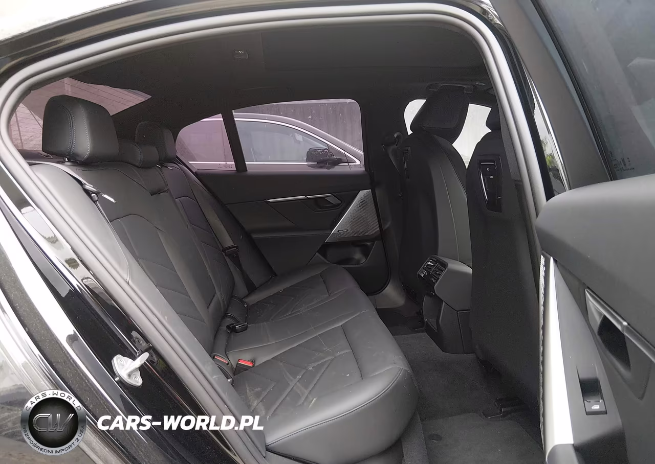 2024 BMW 530I VIN:WBA43FJ0XRCP95030 - 8