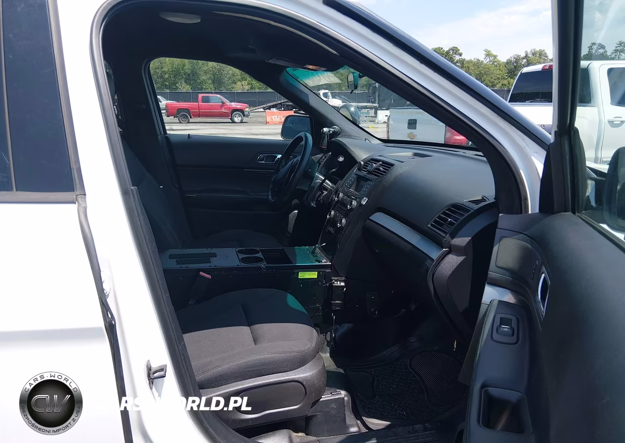 2016 Ford Utility Police Interceptor VIN:1FM5K8AR8GGD31305 - 5
